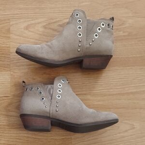 Sam Edelman Beige Ankle Boots